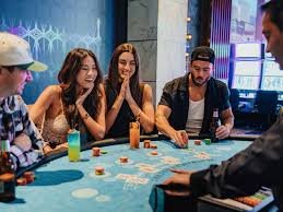 Antarmuka permainan slot danamax777 dengan Aviator dan Sweet Bonanza
